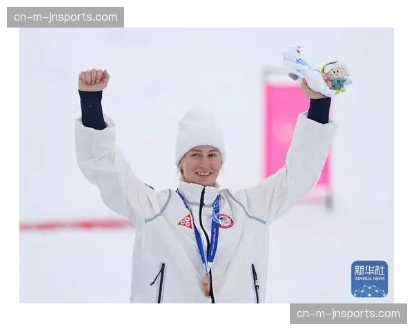自由式滑雪女子双人雪上技巧 黎睿霖杨丫继续出战